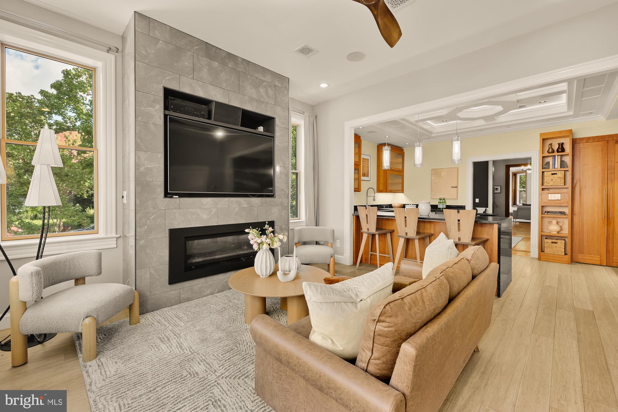 100 W STREET NW