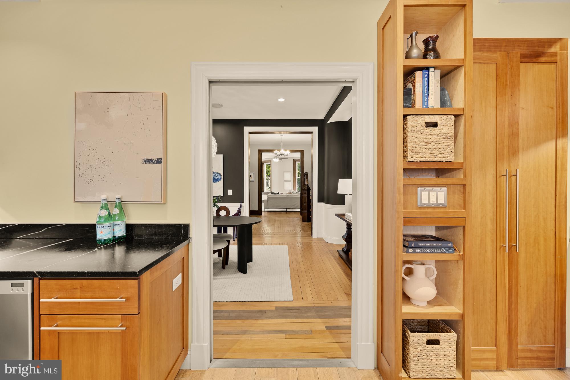 100 W STREET NW
