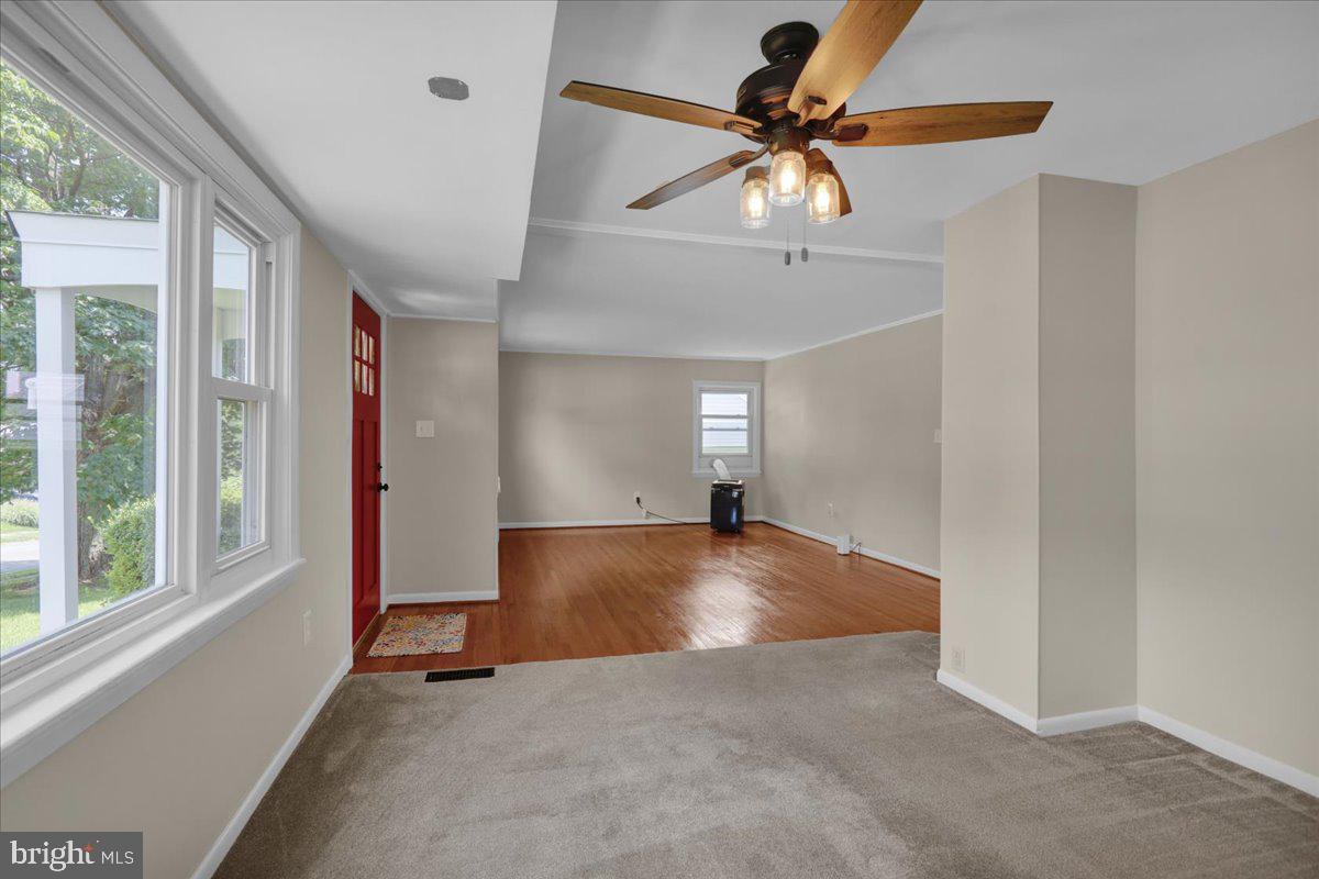 ROLLING HILLS - Residential