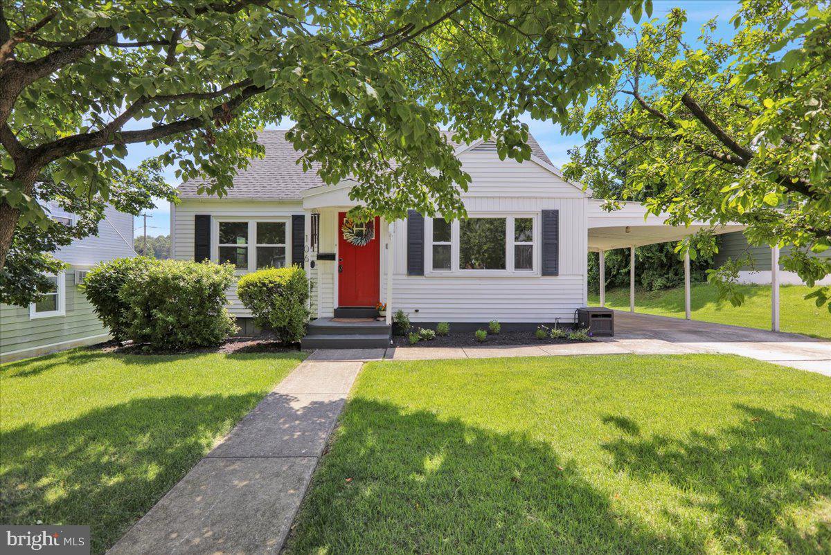 ROLLING HILLS - Residential