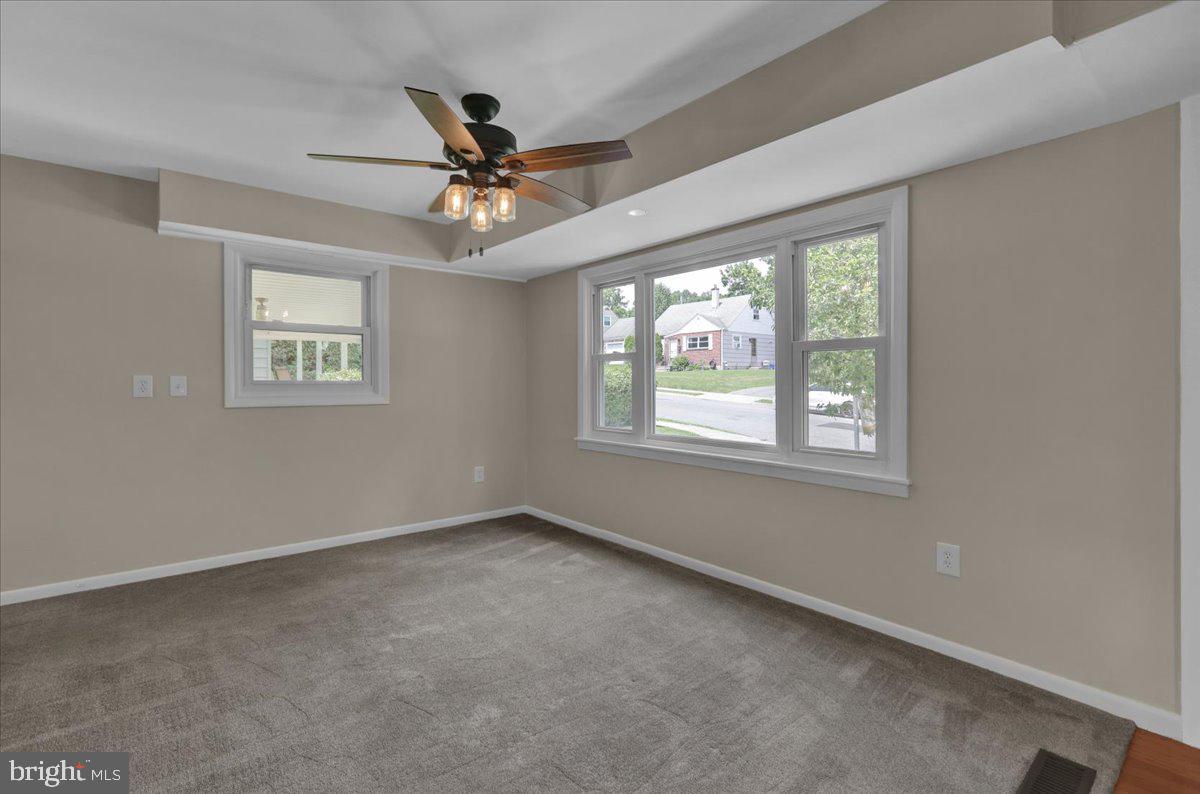 ROLLING HILLS - Residential