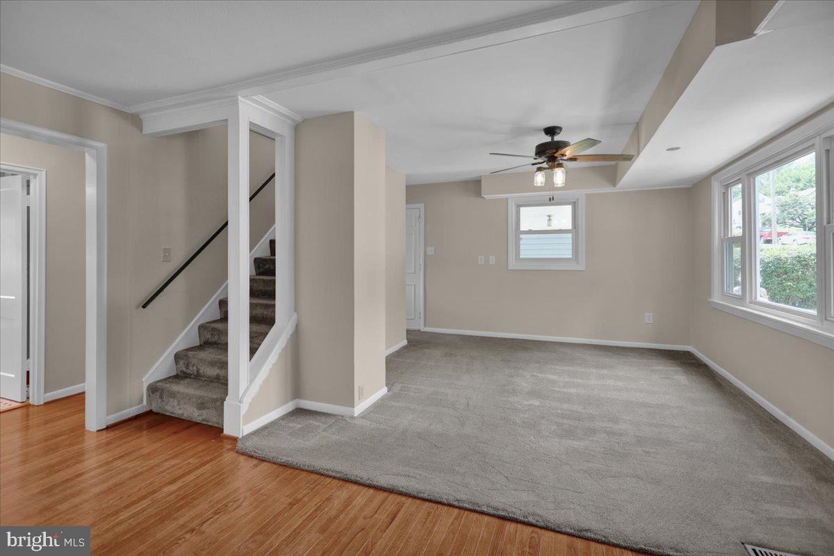 ROLLING HILLS - Residential