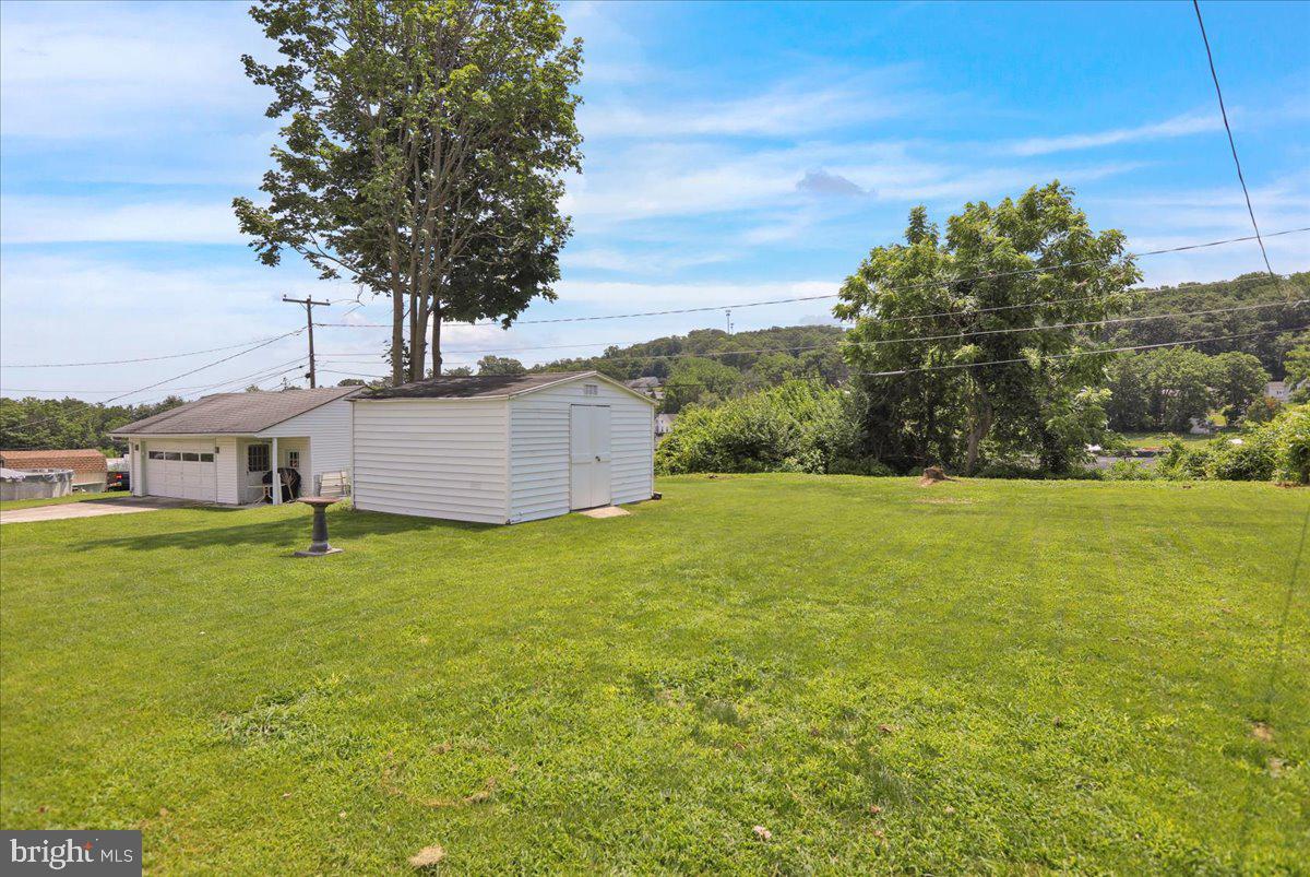 ROLLING HILLS - Residential