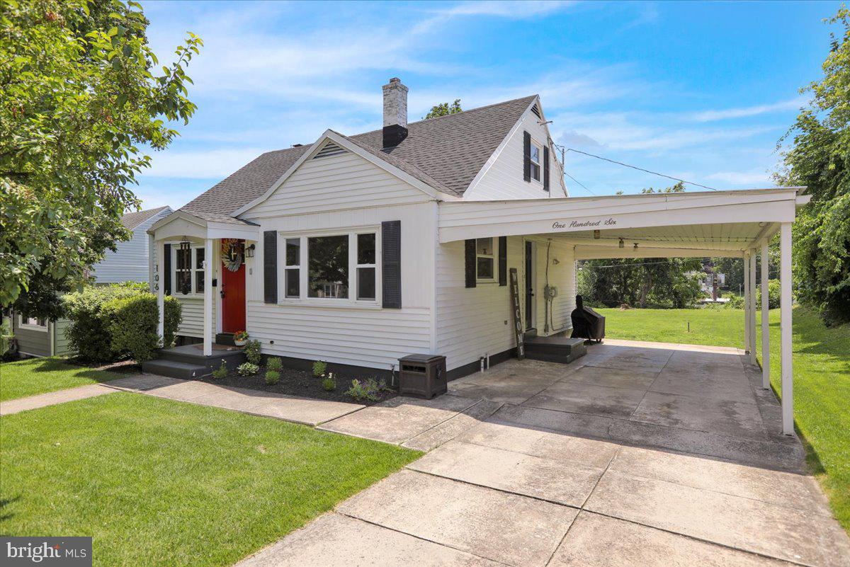 ROLLING HILLS - Residential