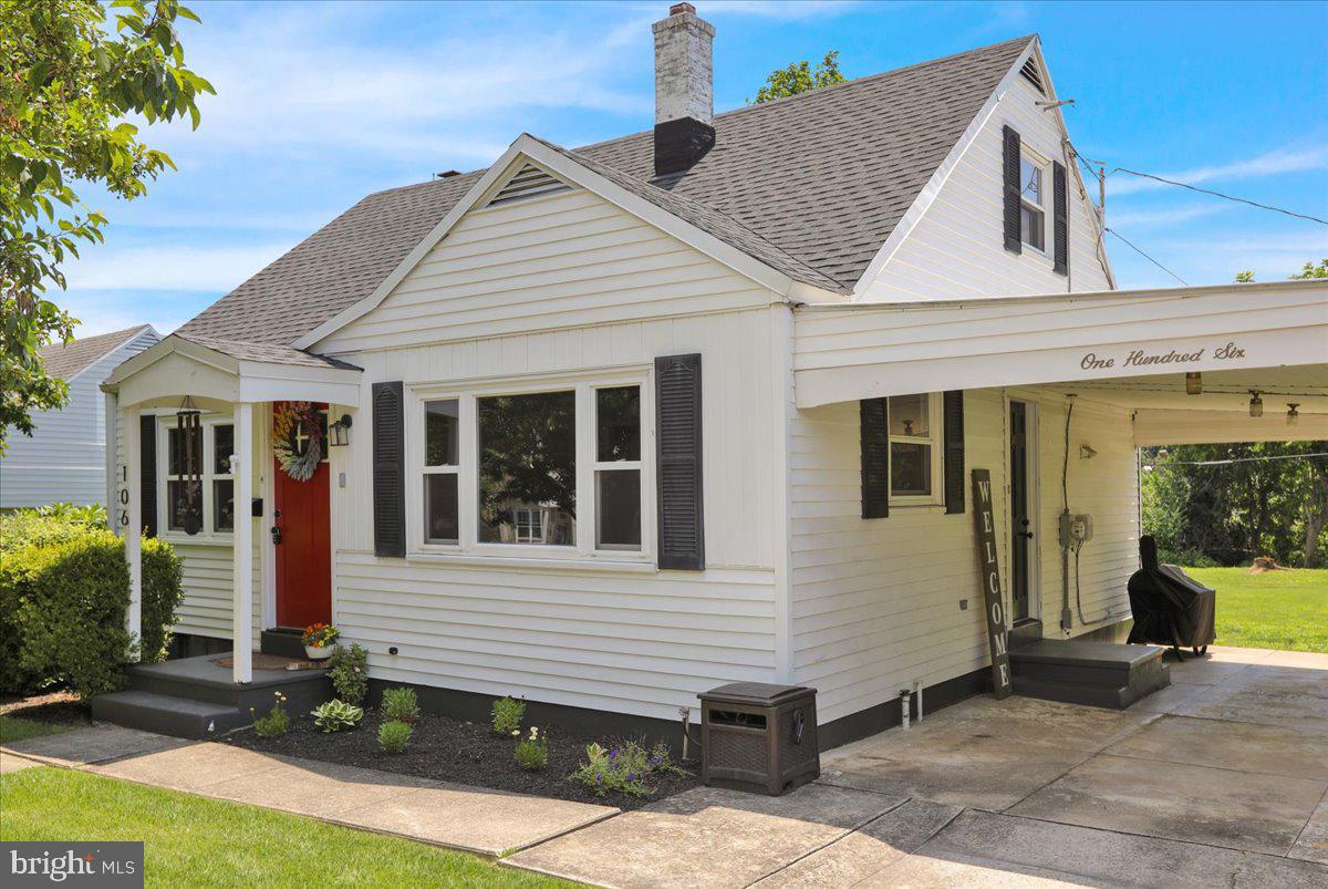 ROLLING HILLS - Residential