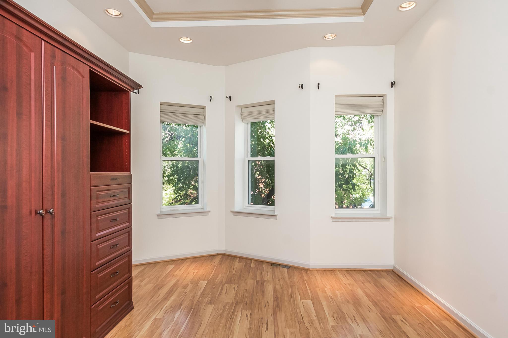 HAMPDEN HISTORIC DISTRICT - Residential