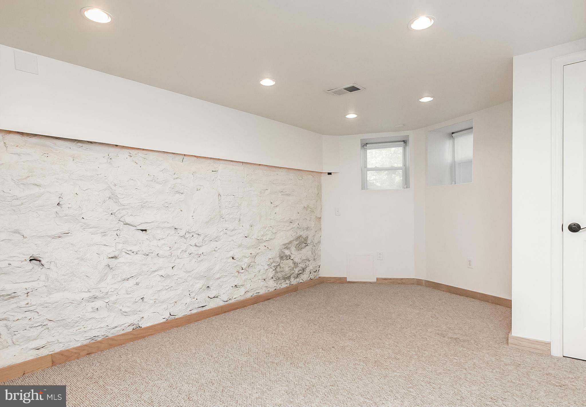 HAMPDEN HISTORIC DISTRICT - Residential