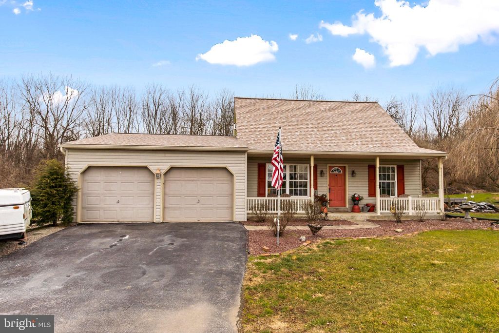 Photo of 140 WHEATFIELD CT, QUARRYVILLE, PA 17566 (MLS # PALA2031558)