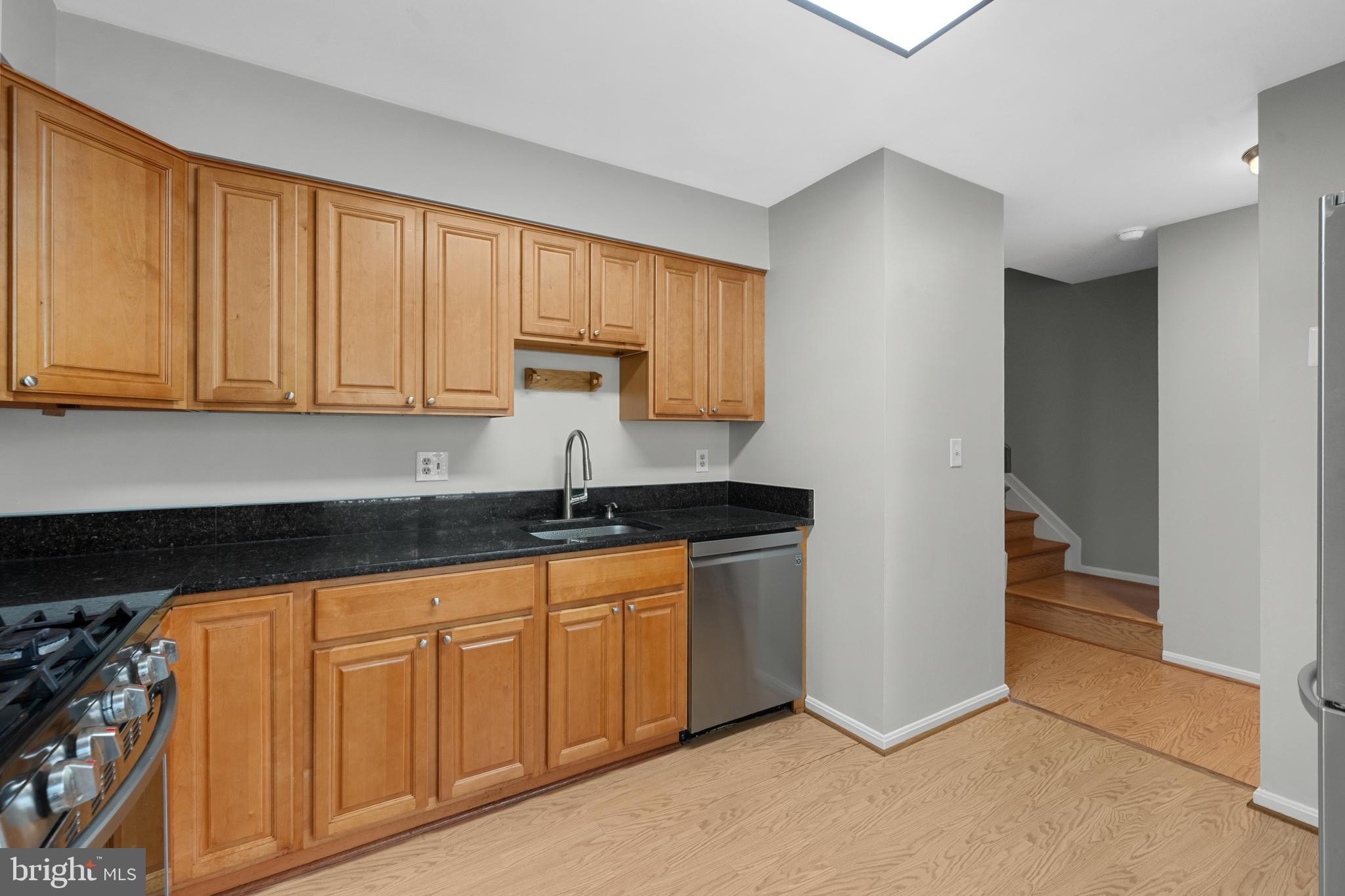 3321 BUCKEYE LANE