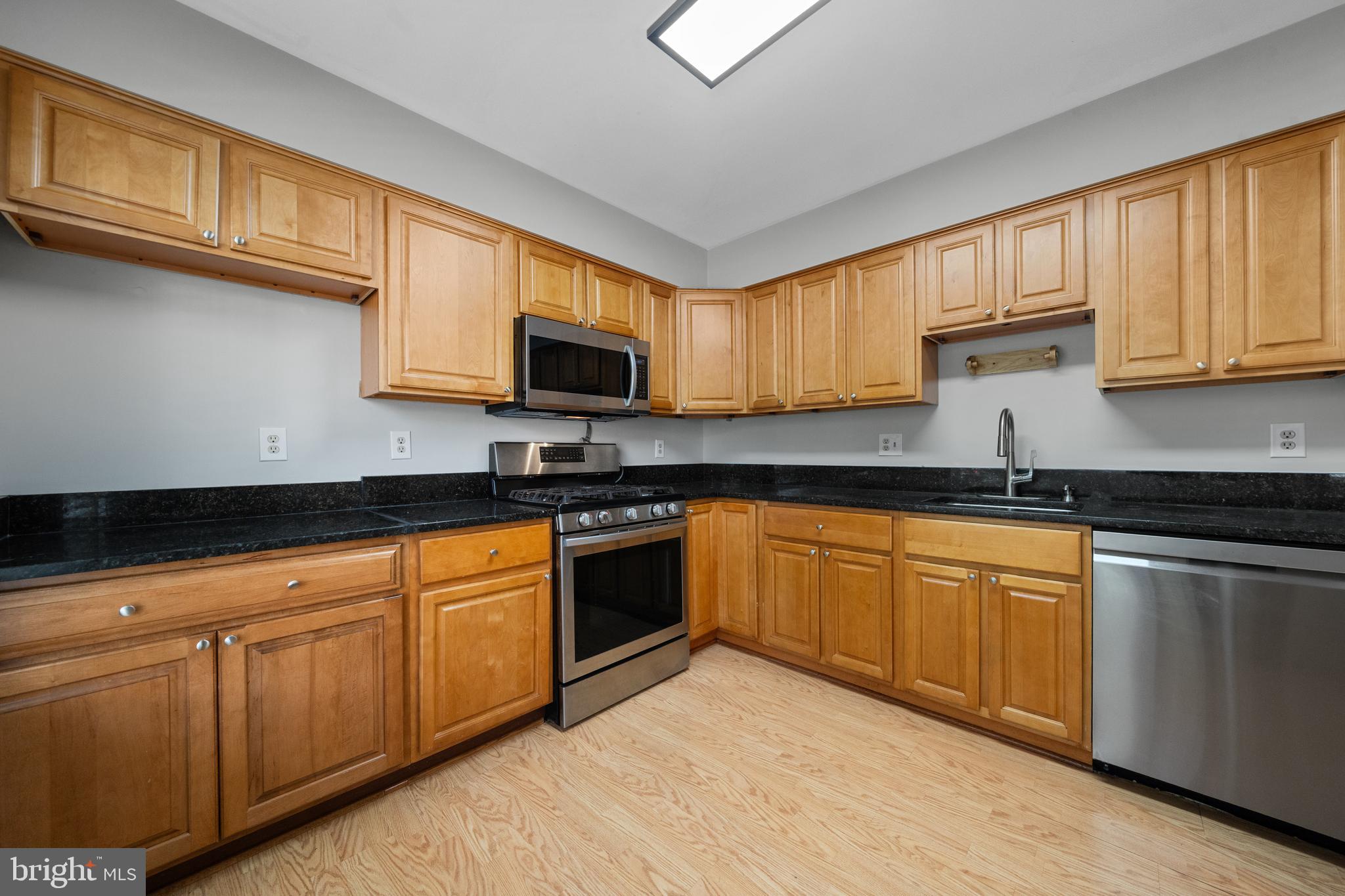 3321 BUCKEYE LANE