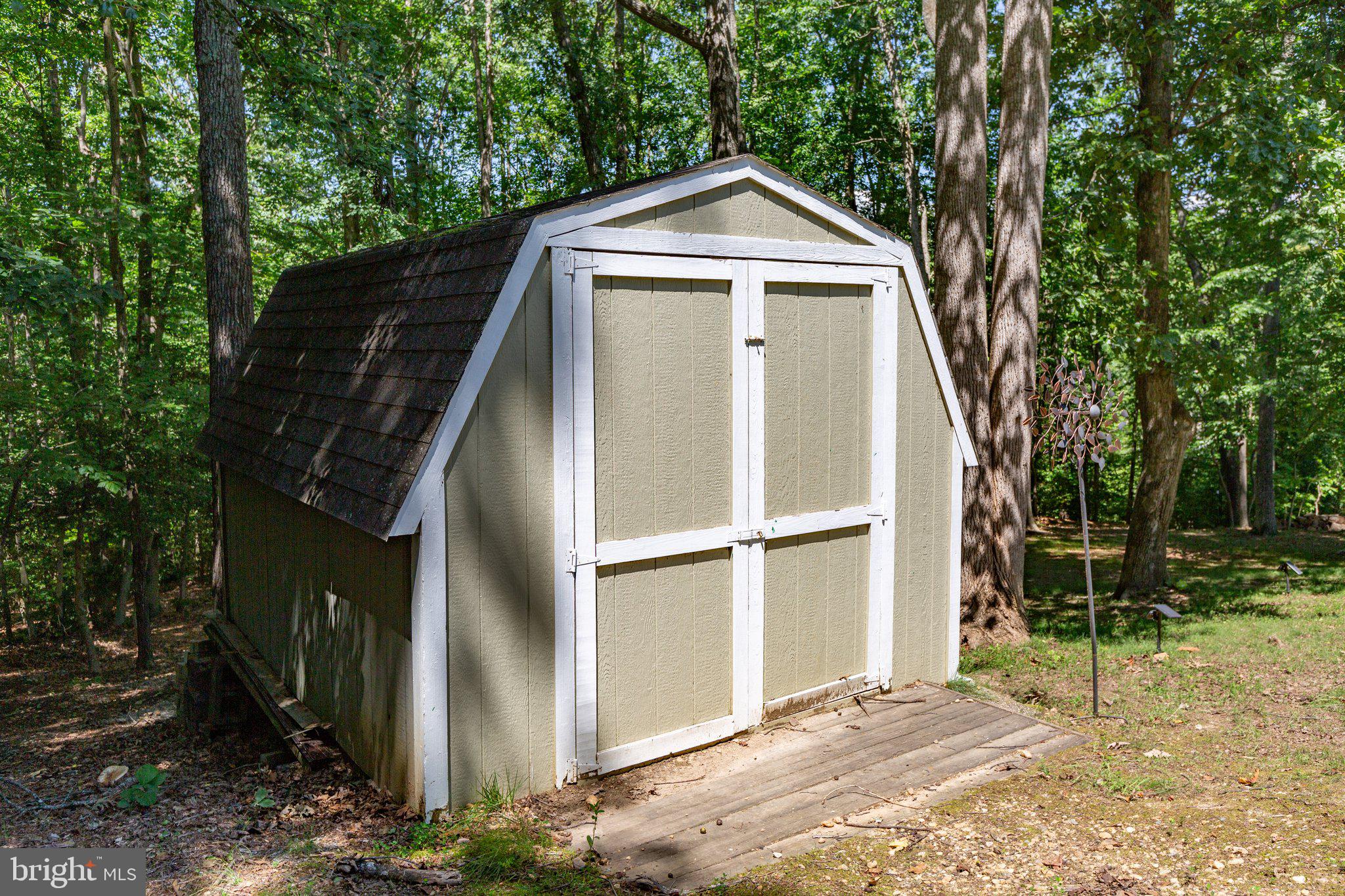 KINGSWOOD - Residential Lease