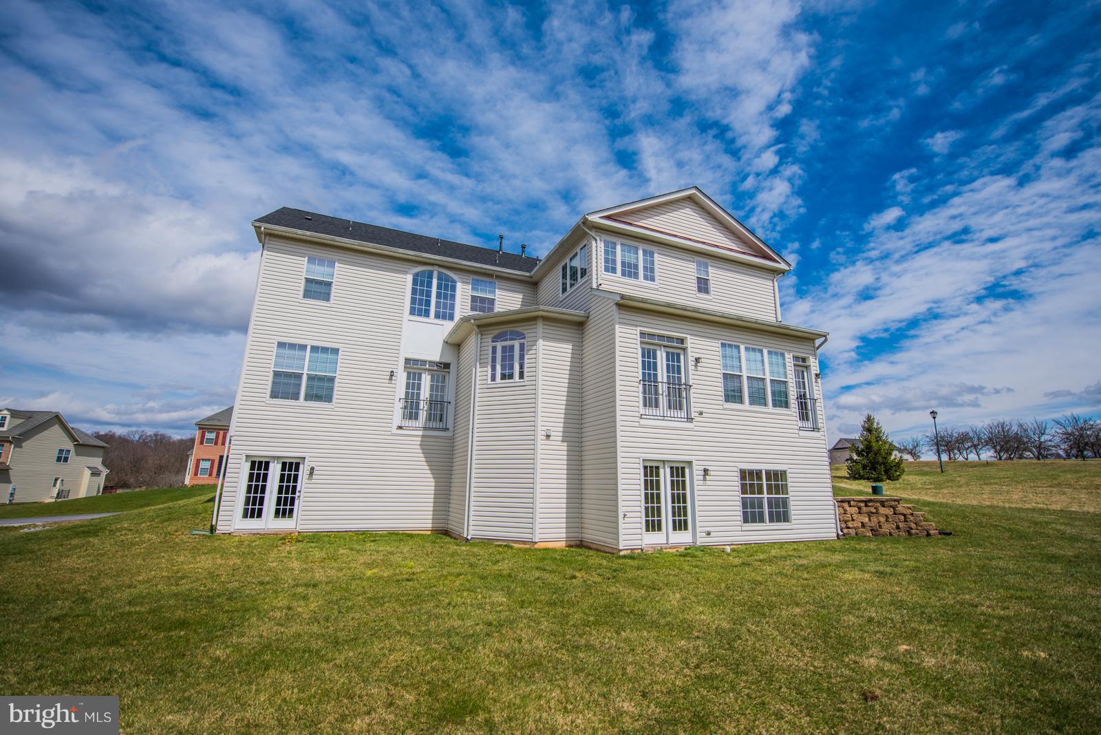 DEERFIELD VILLAGE - Residential Lease