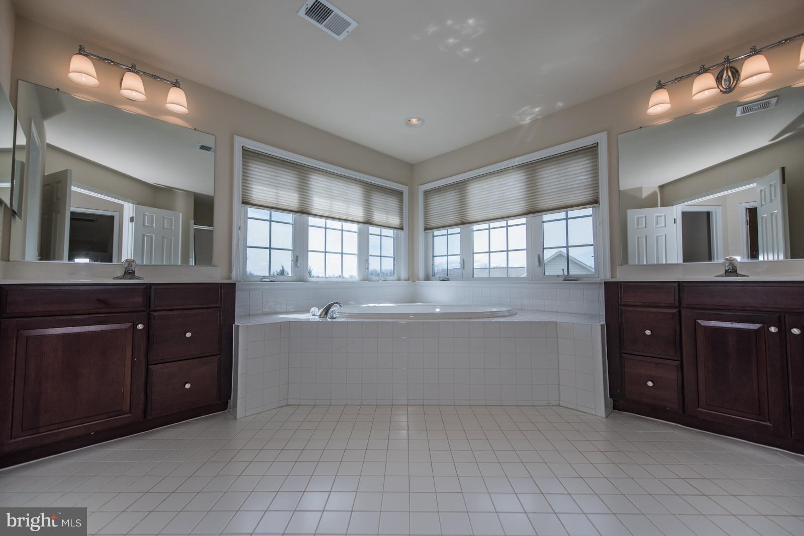 DEERFIELD VILLAGE - Residential Lease