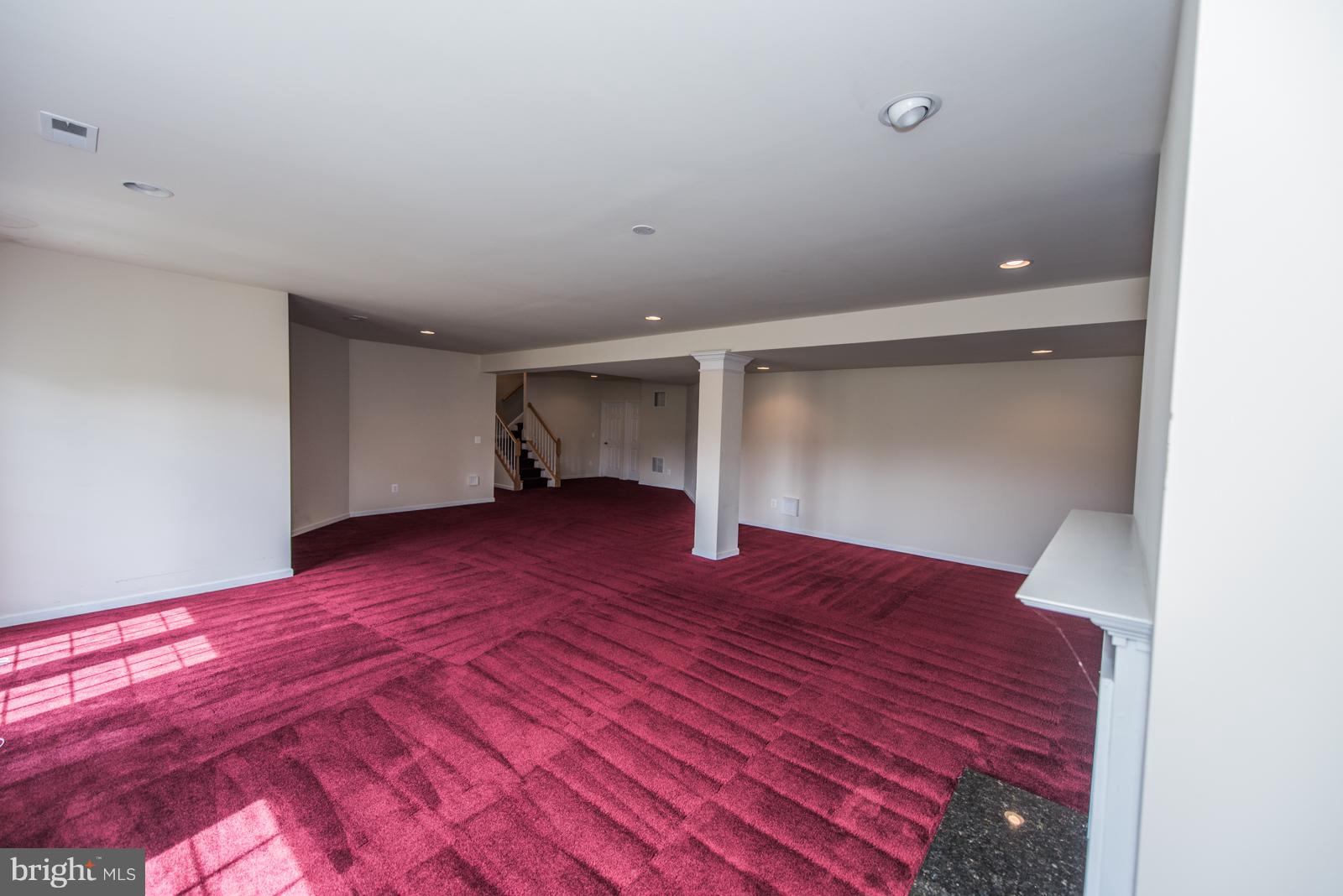 DEERFIELD VILLAGE - Residential Lease