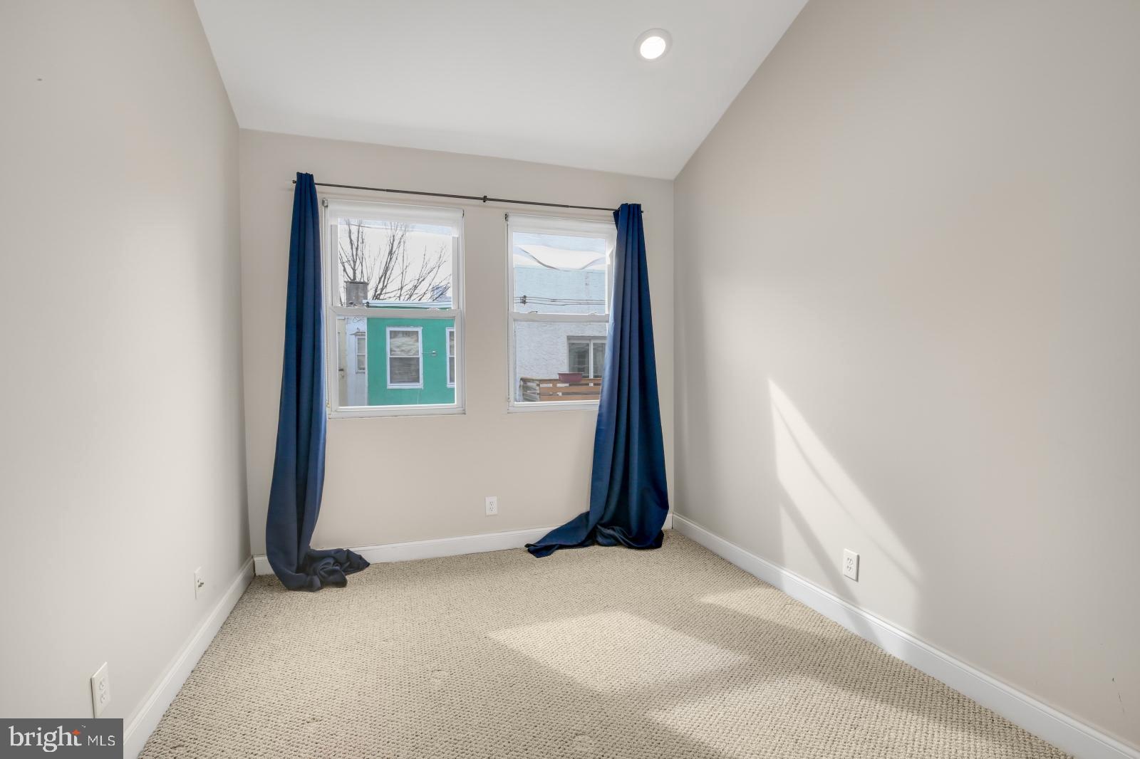 GRADUATE HOSPITAL - Residential Lease