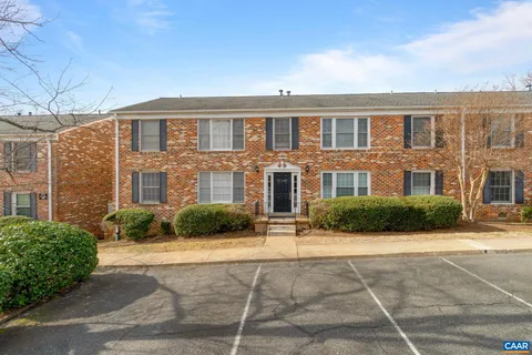 2527 Hydraulic Rd Unit 38, Charlottesville, VA MLS: 673016