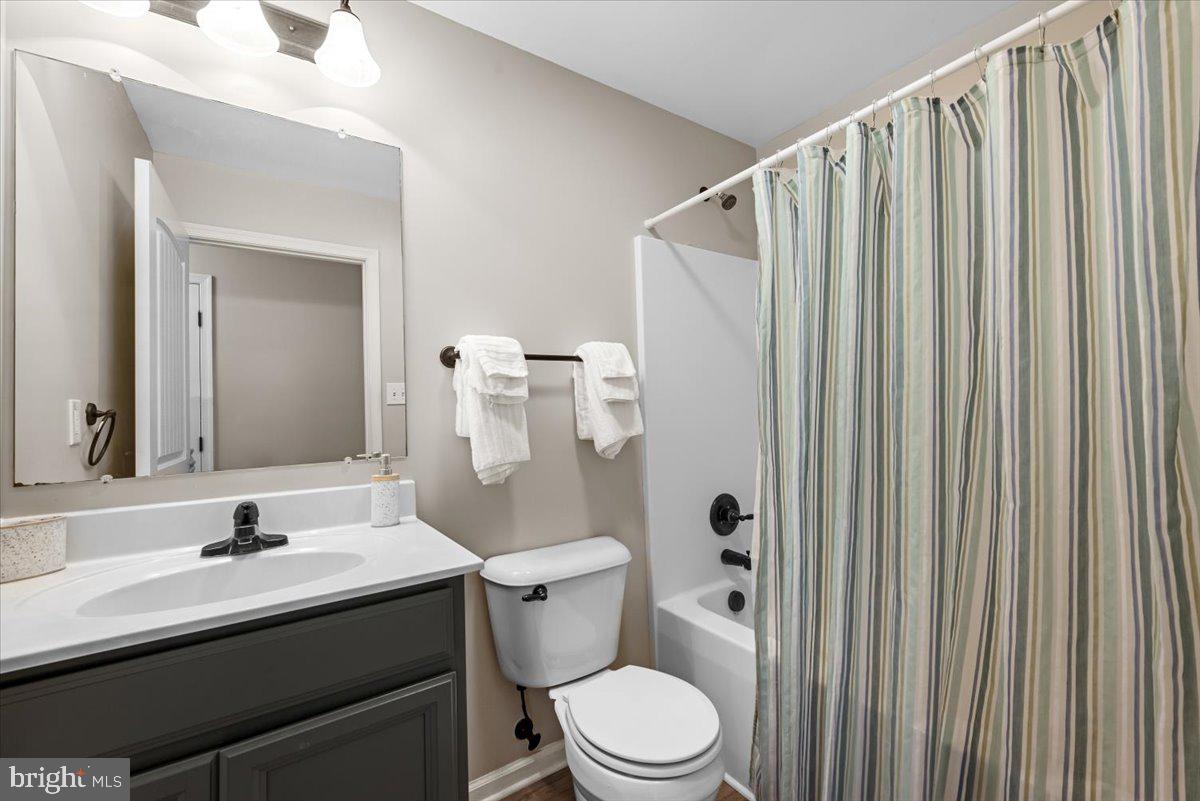 CHESSIE COURT - Residential