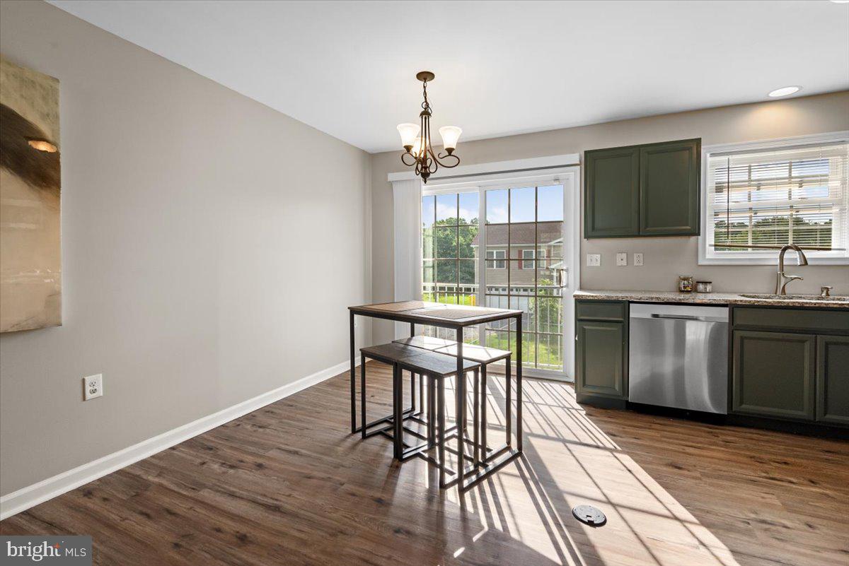 CHESSIE COURT - Residential