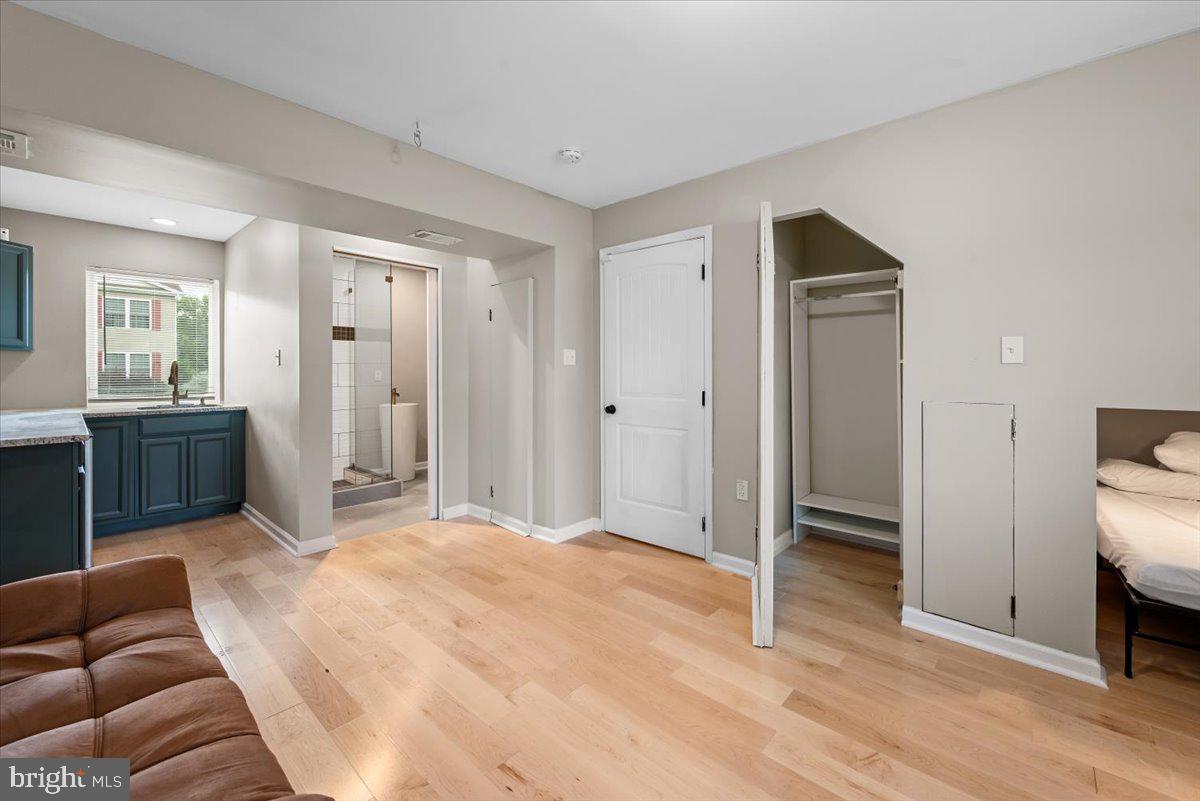 CHESSIE COURT - Residential