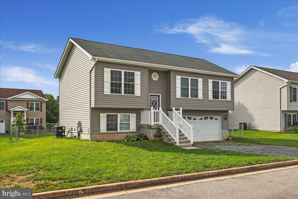 CHESSIE COURT - Residential