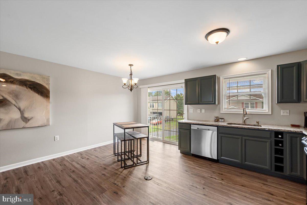 CHESSIE COURT - Residential