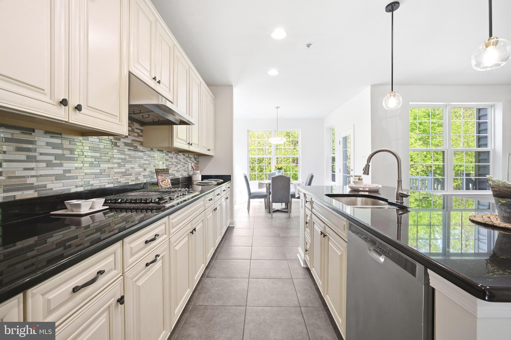 CENTENNIAL OVERLOOK - Residential