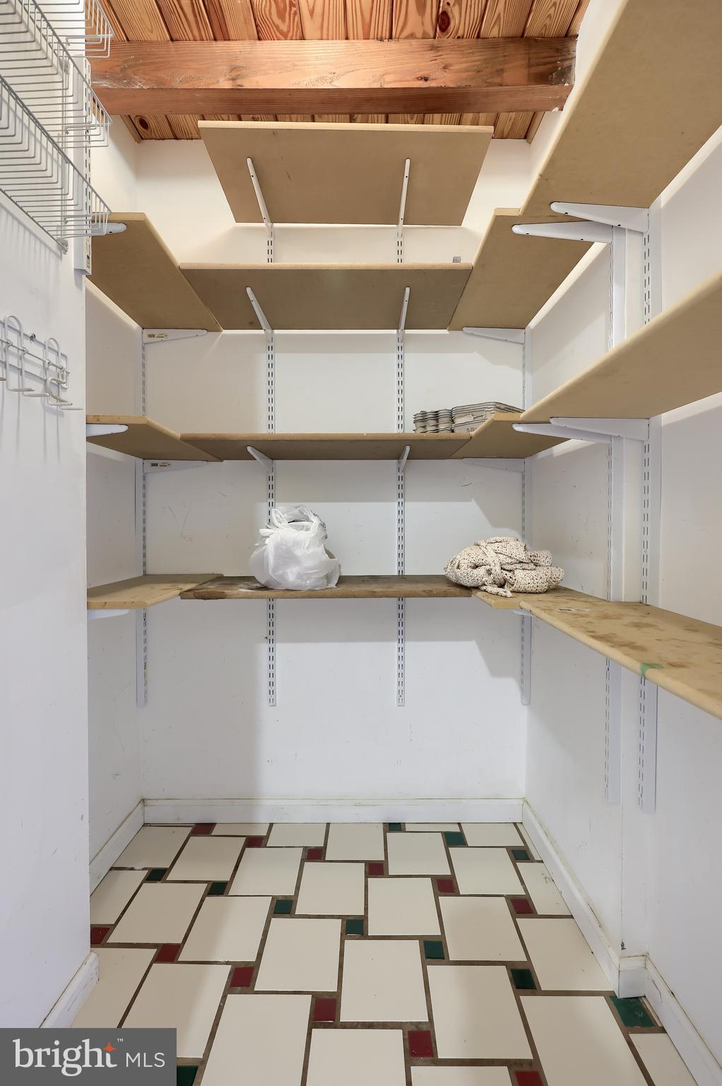 BREEZY MEADOWS - Residential