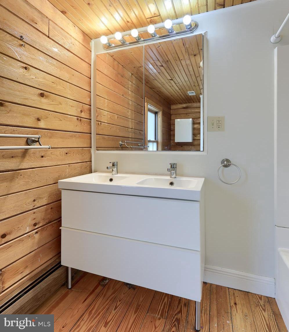 BREEZY MEADOWS - Residential