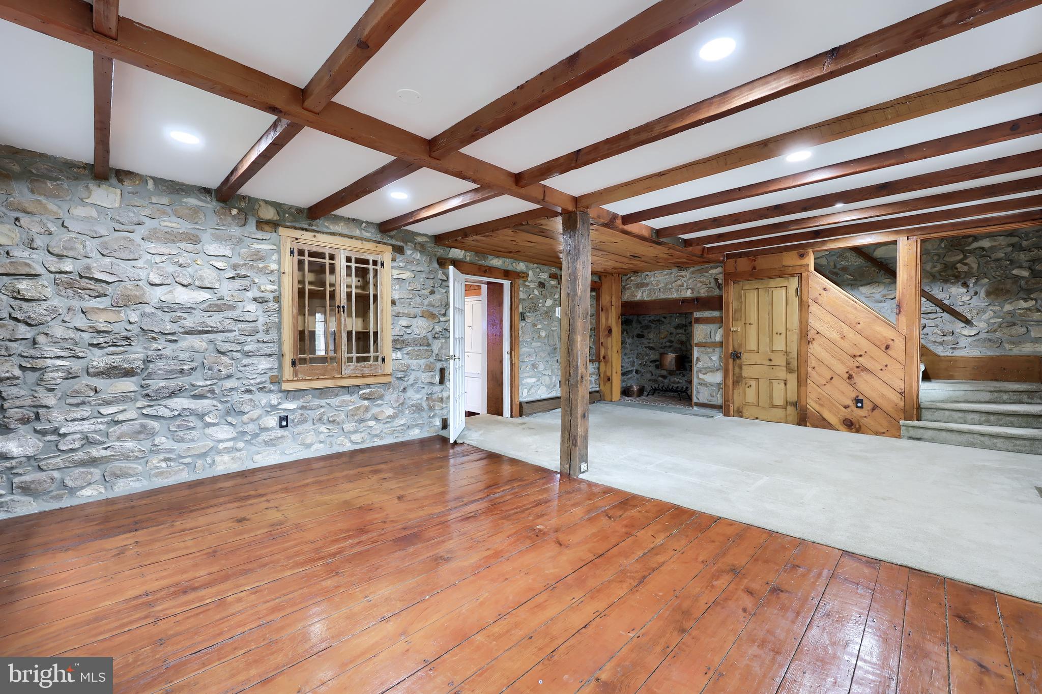 BREEZY MEADOWS - Residential