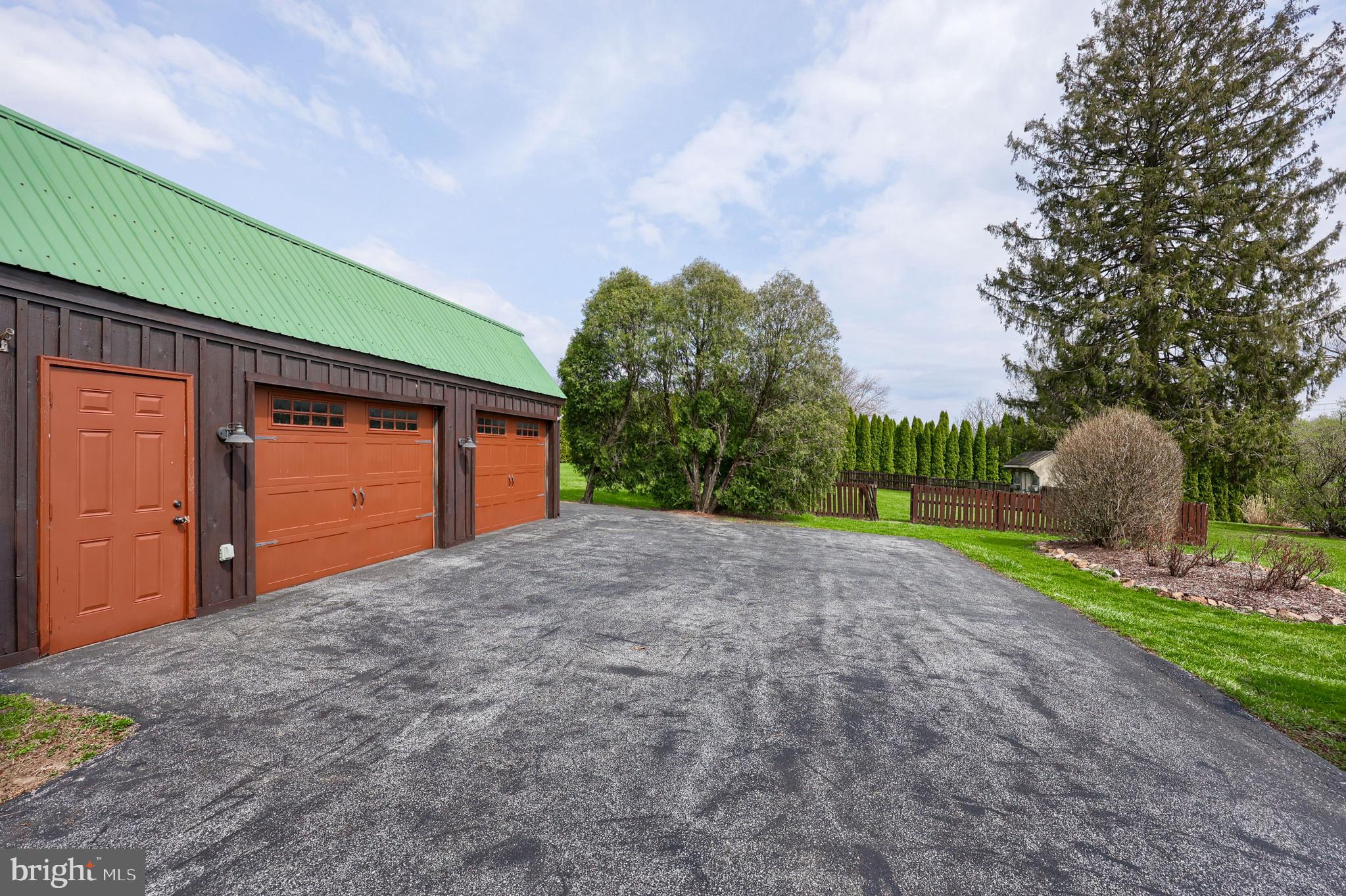 BREEZY MEADOWS - Residential