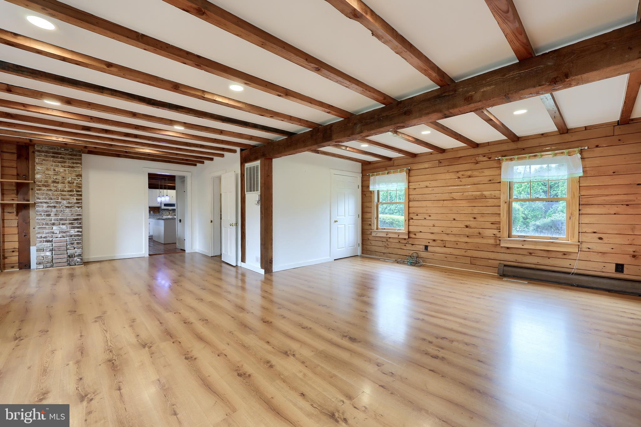 BREEZY MEADOWS - Residential