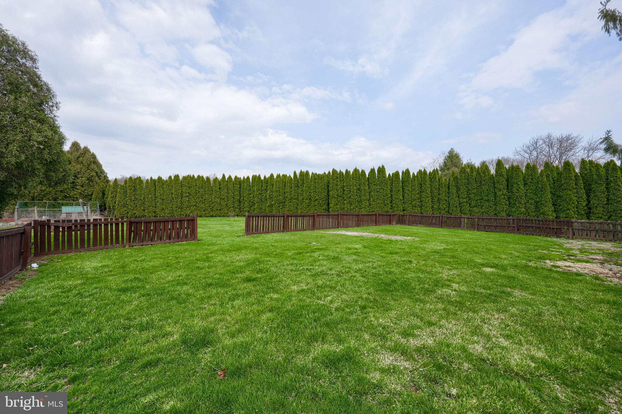 BREEZY MEADOWS - Residential