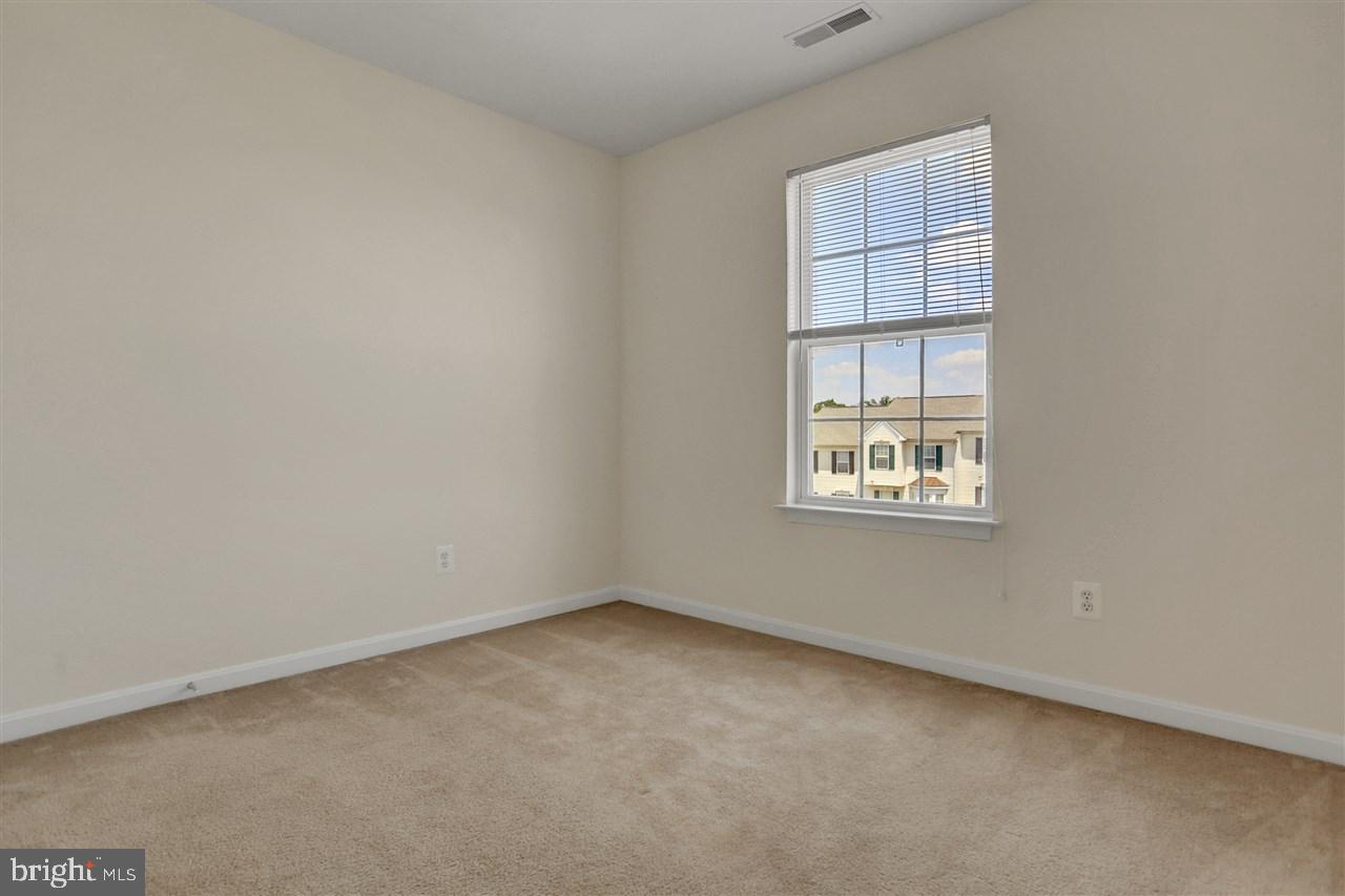 PEACEFIELDS - Residential