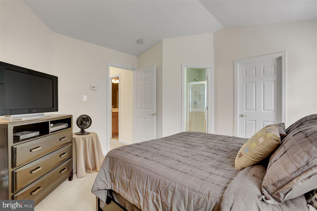 PEACEFIELDS - Residential