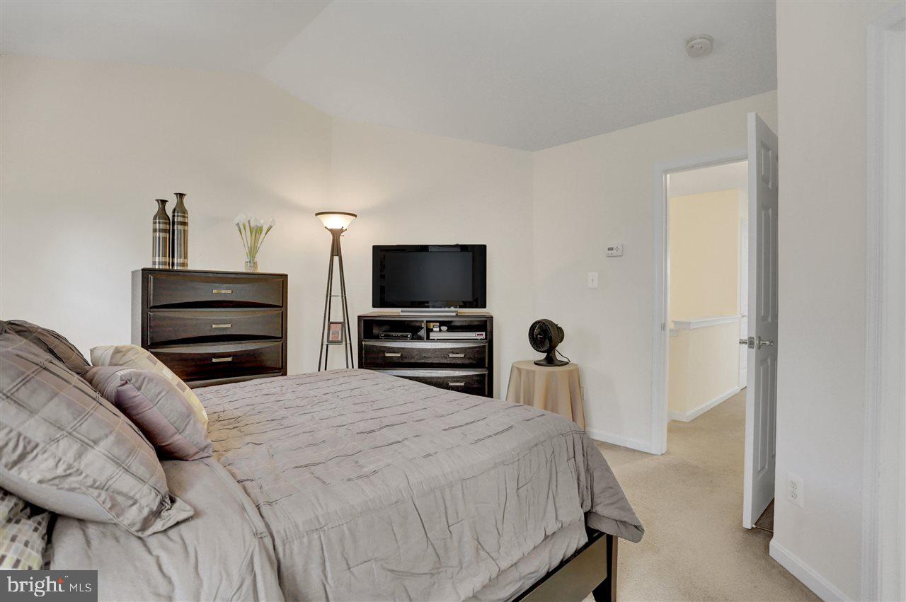 PEACEFIELDS - Residential