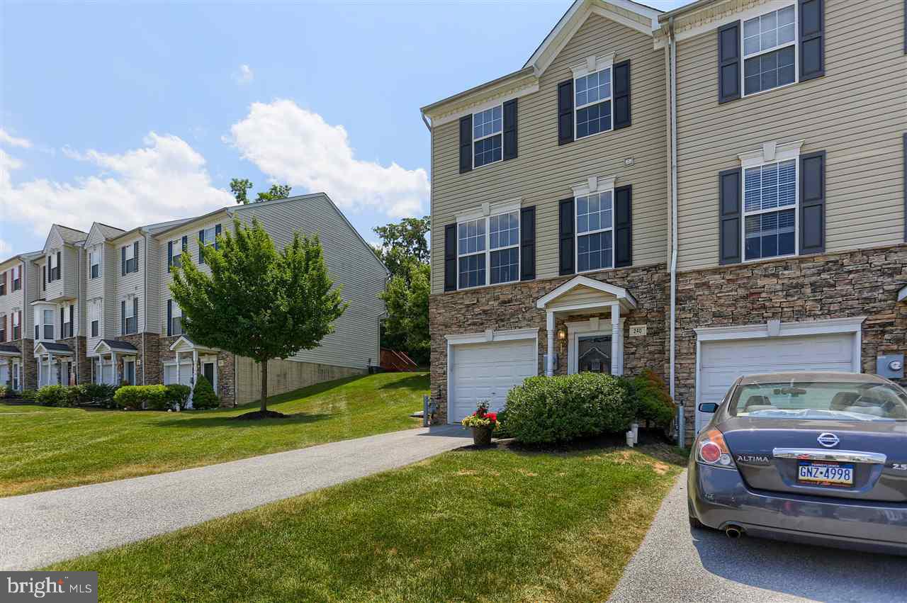 PEACEFIELDS - Residential