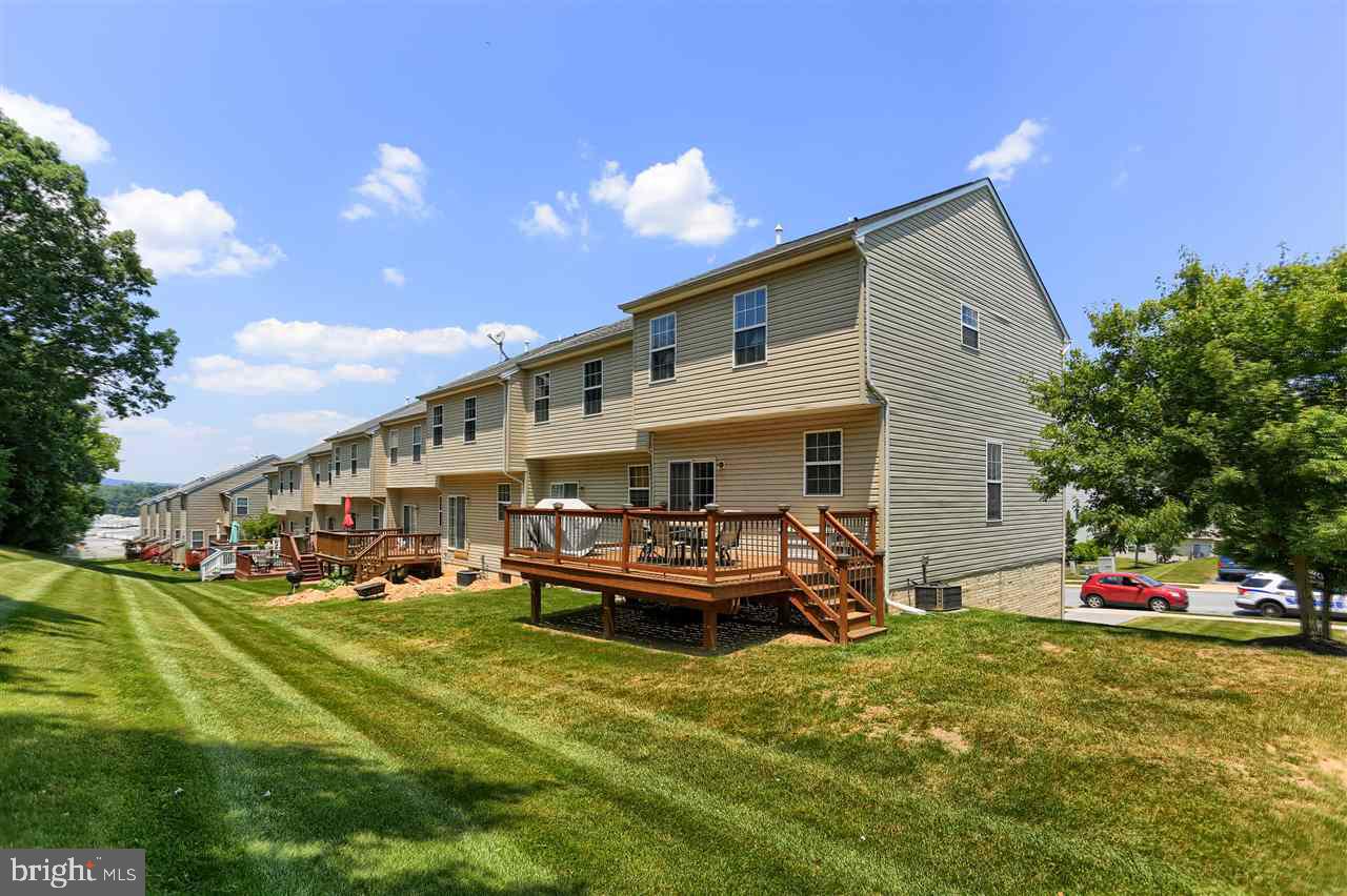 PEACEFIELDS - Residential