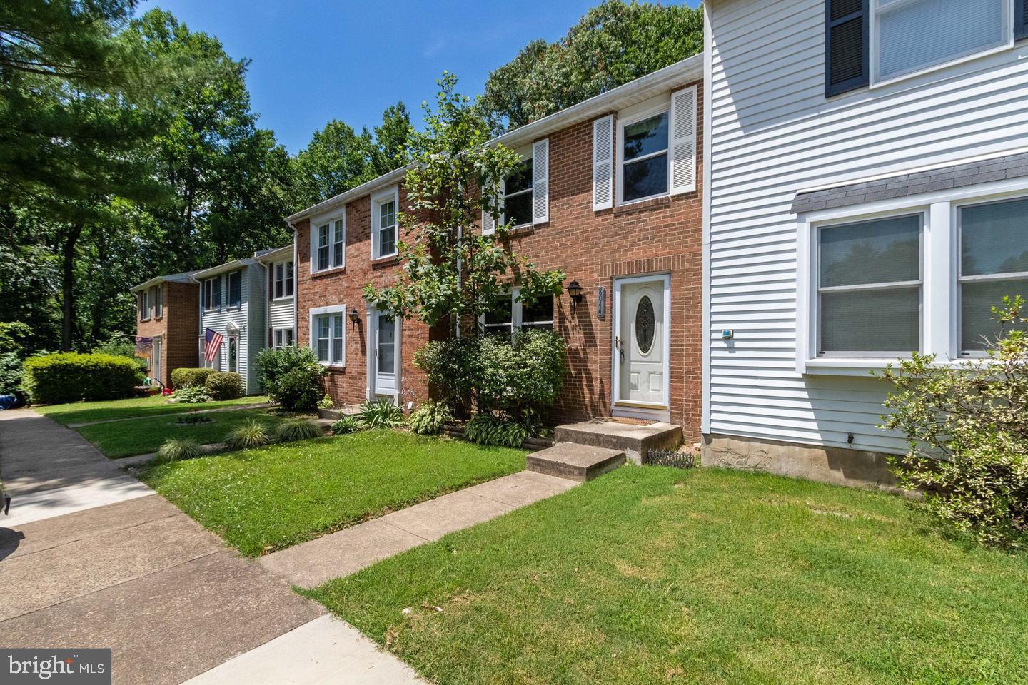 8044 STEEPLE CHASE COURT