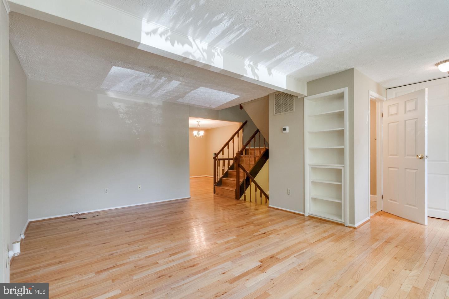 8044 STEEPLE CHASE COURT