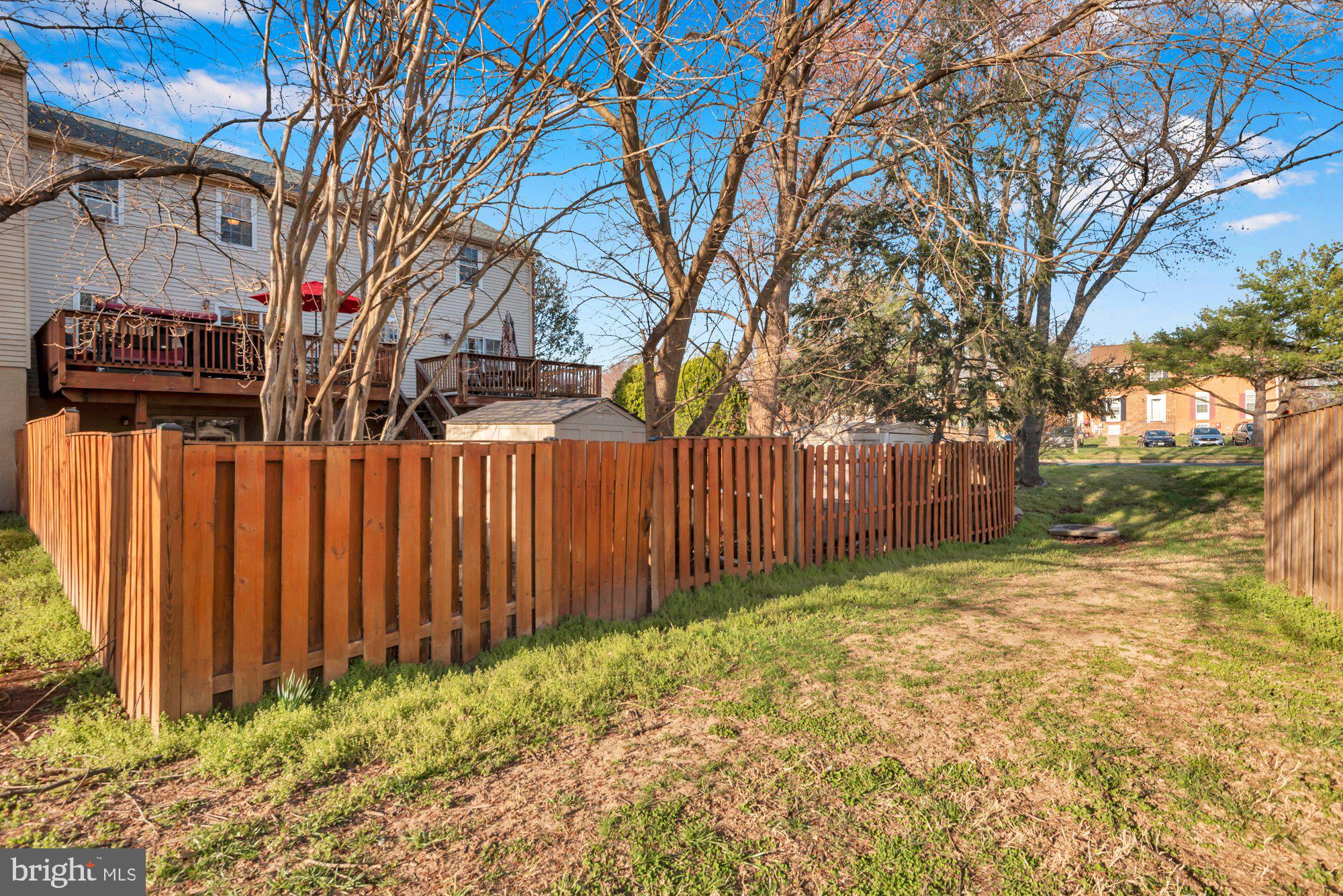 ELIZABETHS LANDING - Residential