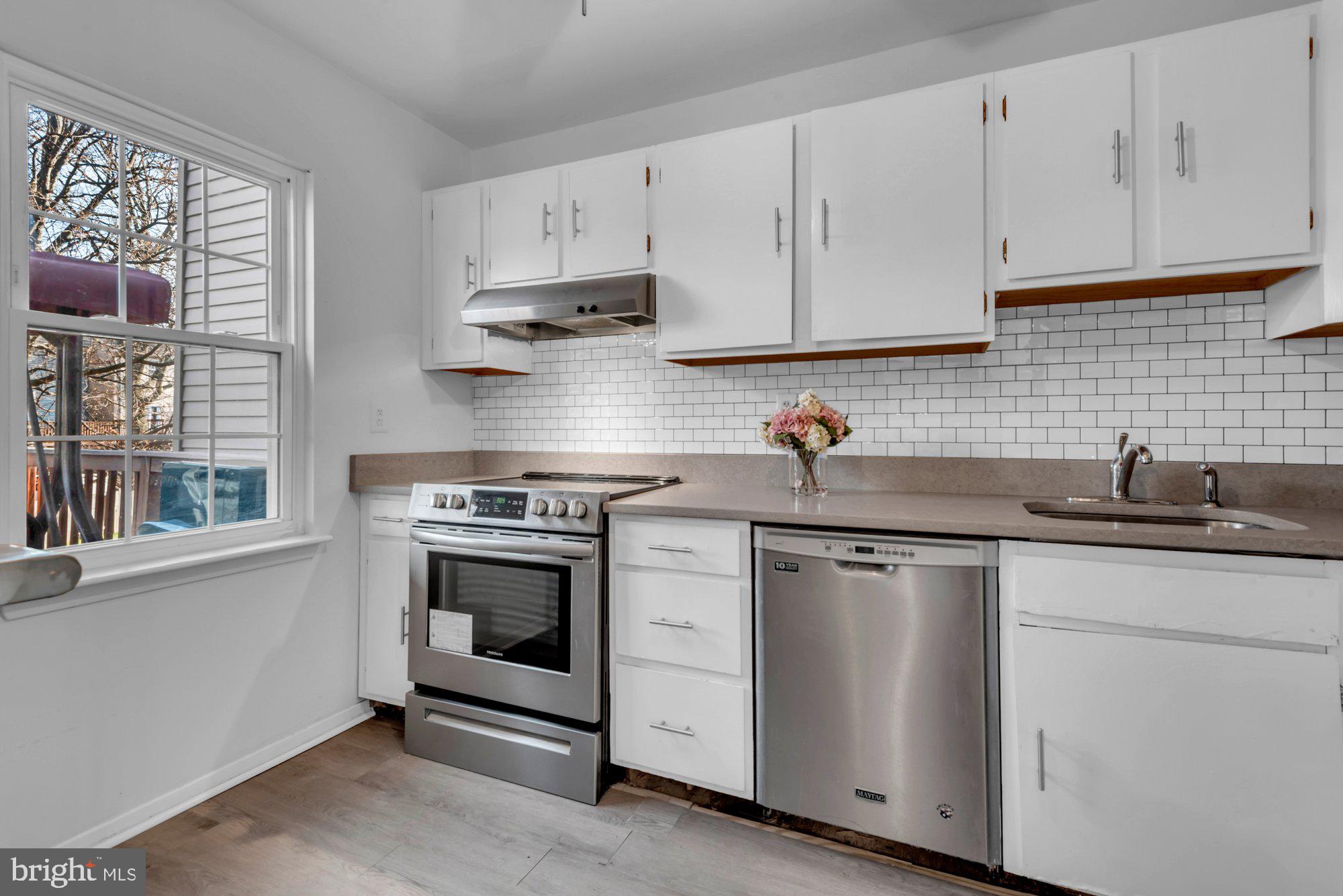 ELIZABETHS LANDING - Residential