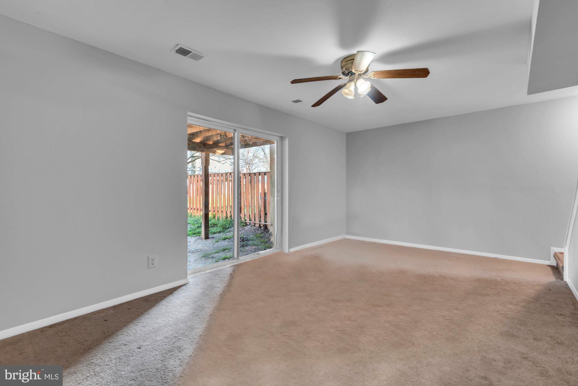 ELIZABETHS LANDING - Residential