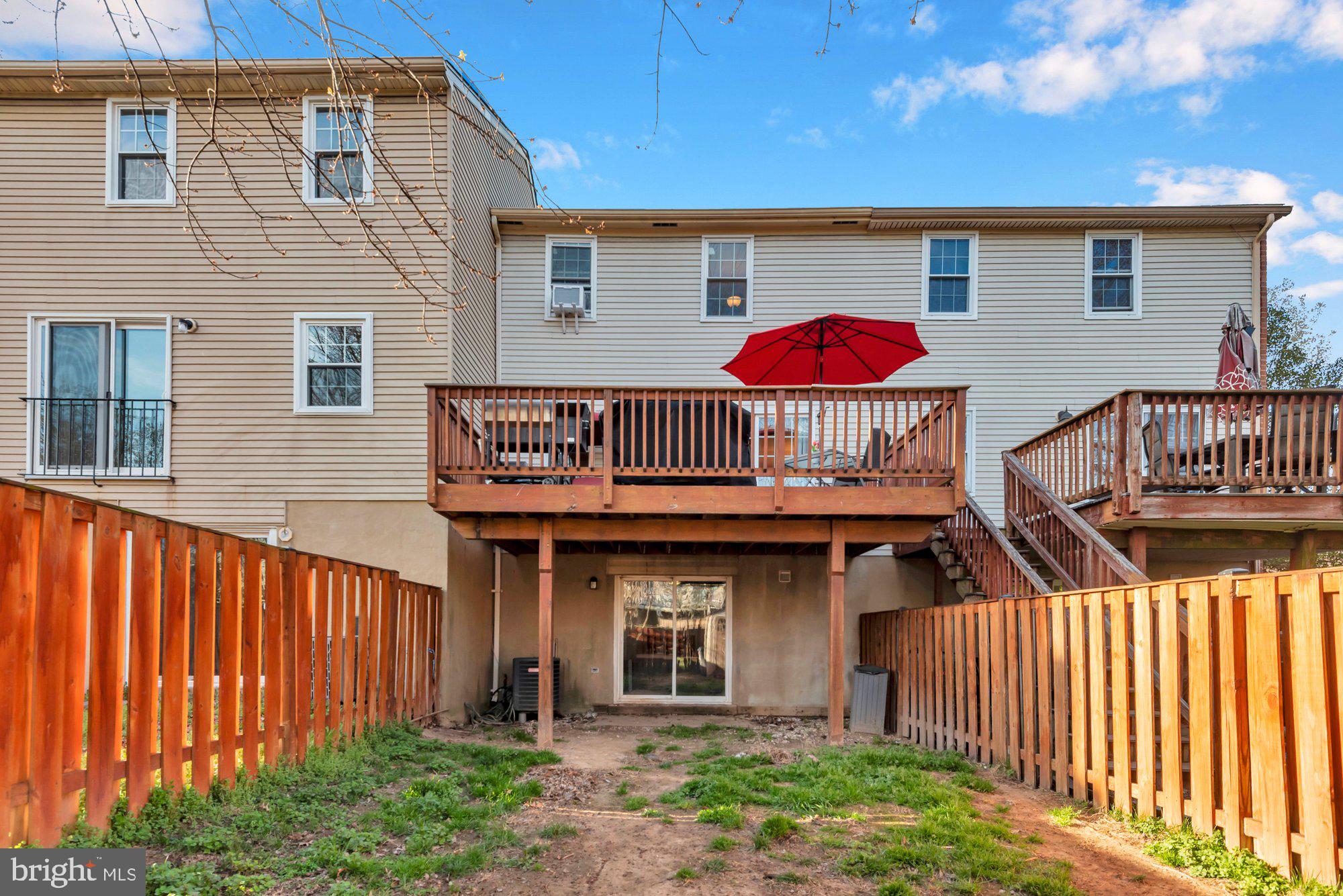 ELIZABETHS LANDING - Residential