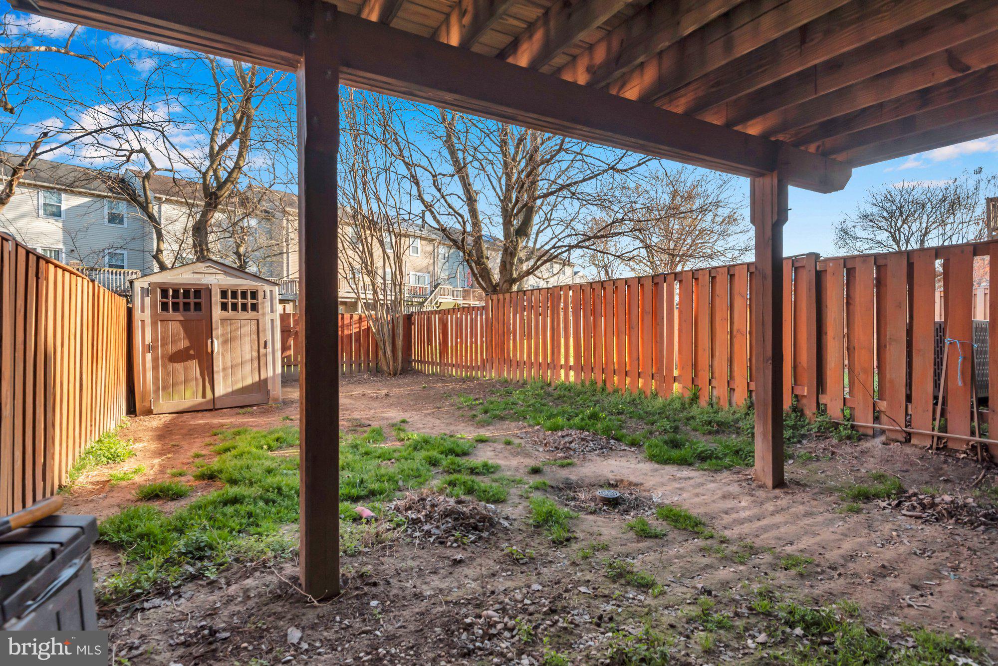 ELIZABETHS LANDING - Residential