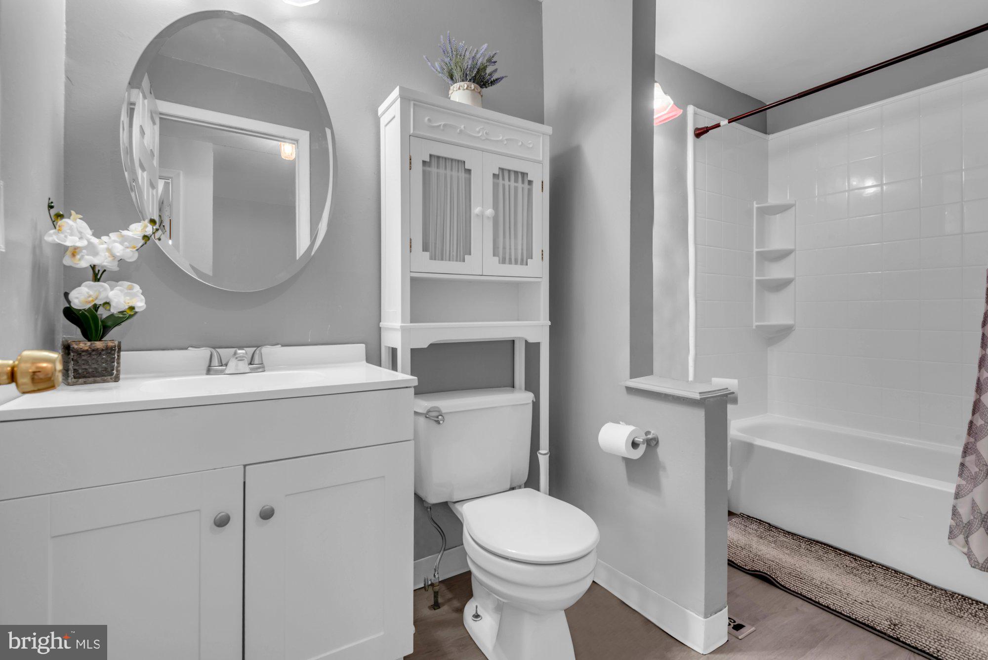 ELIZABETHS LANDING - Residential