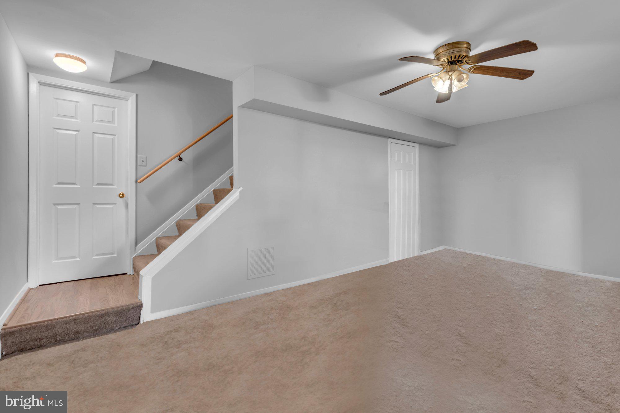 ELIZABETHS LANDING - Residential