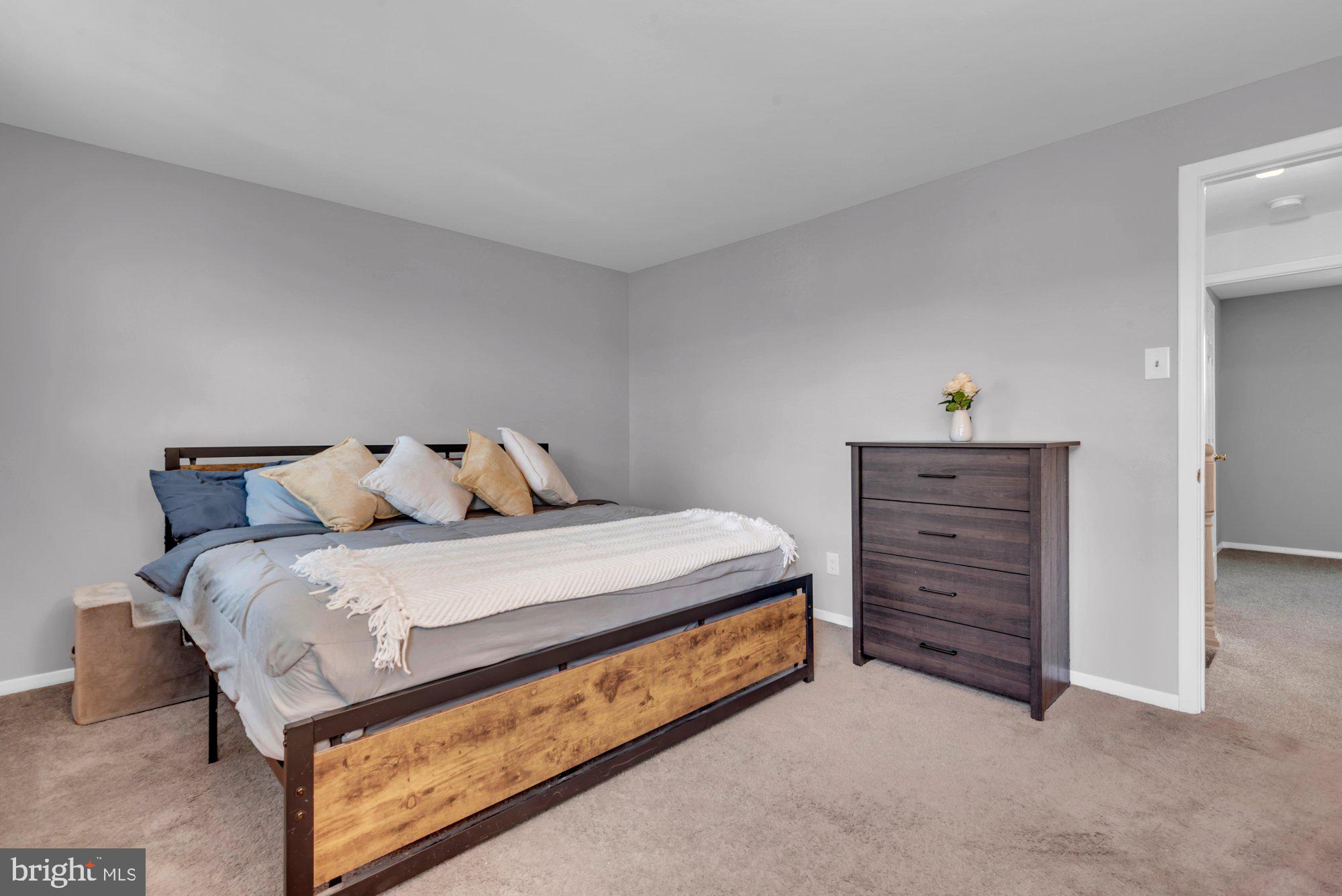 ELIZABETHS LANDING - Residential