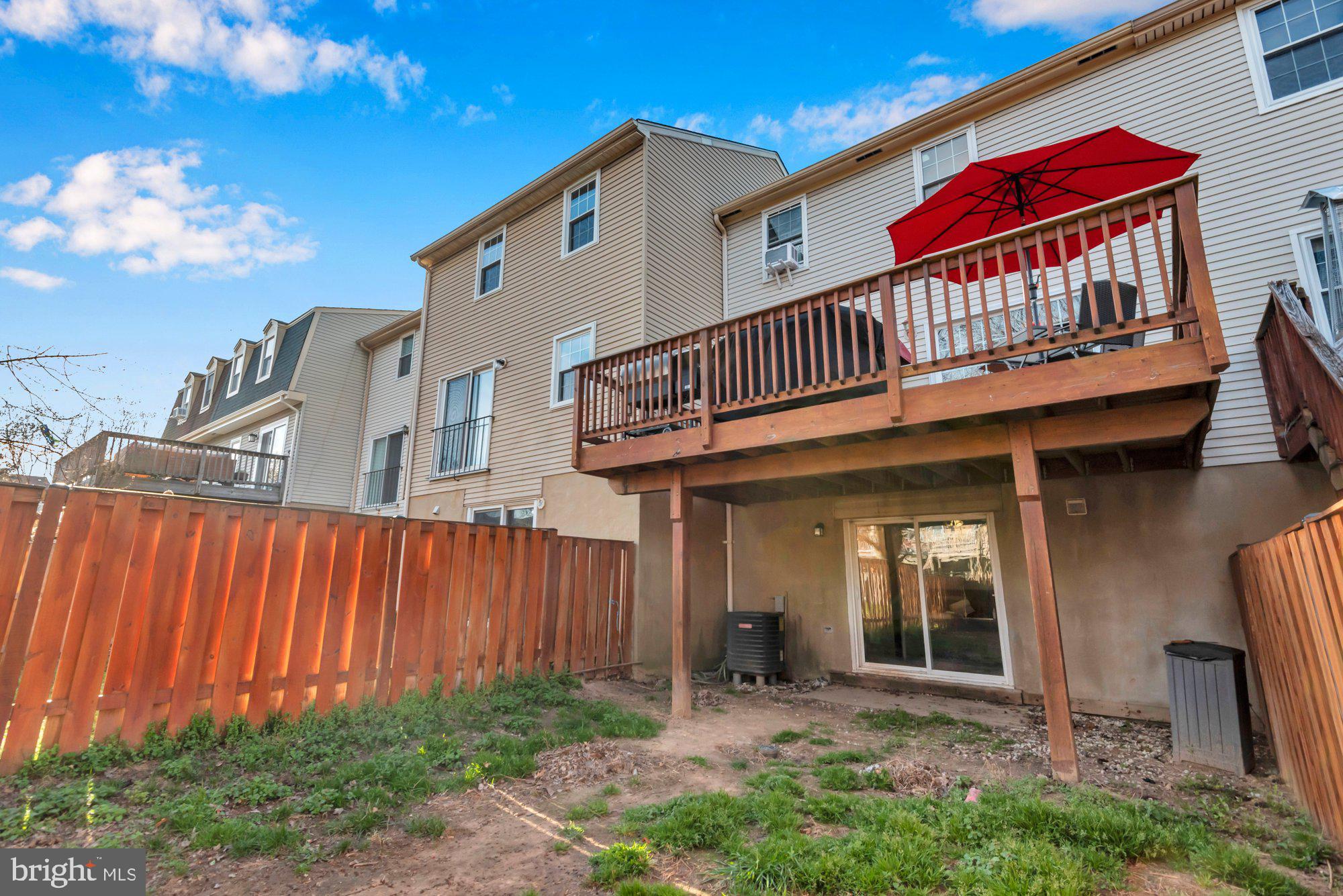 ELIZABETHS LANDING - Residential