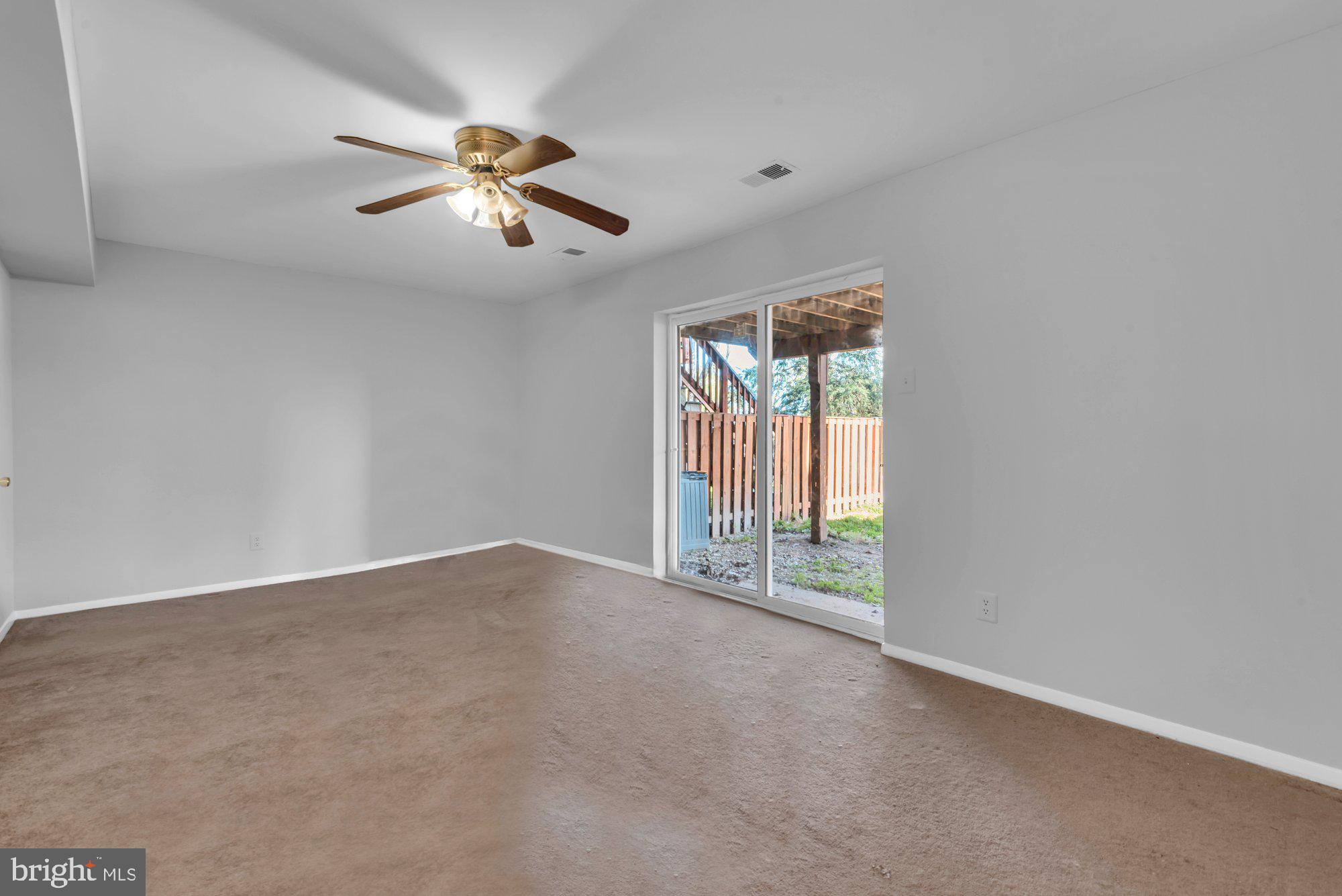 ELIZABETHS LANDING - Residential