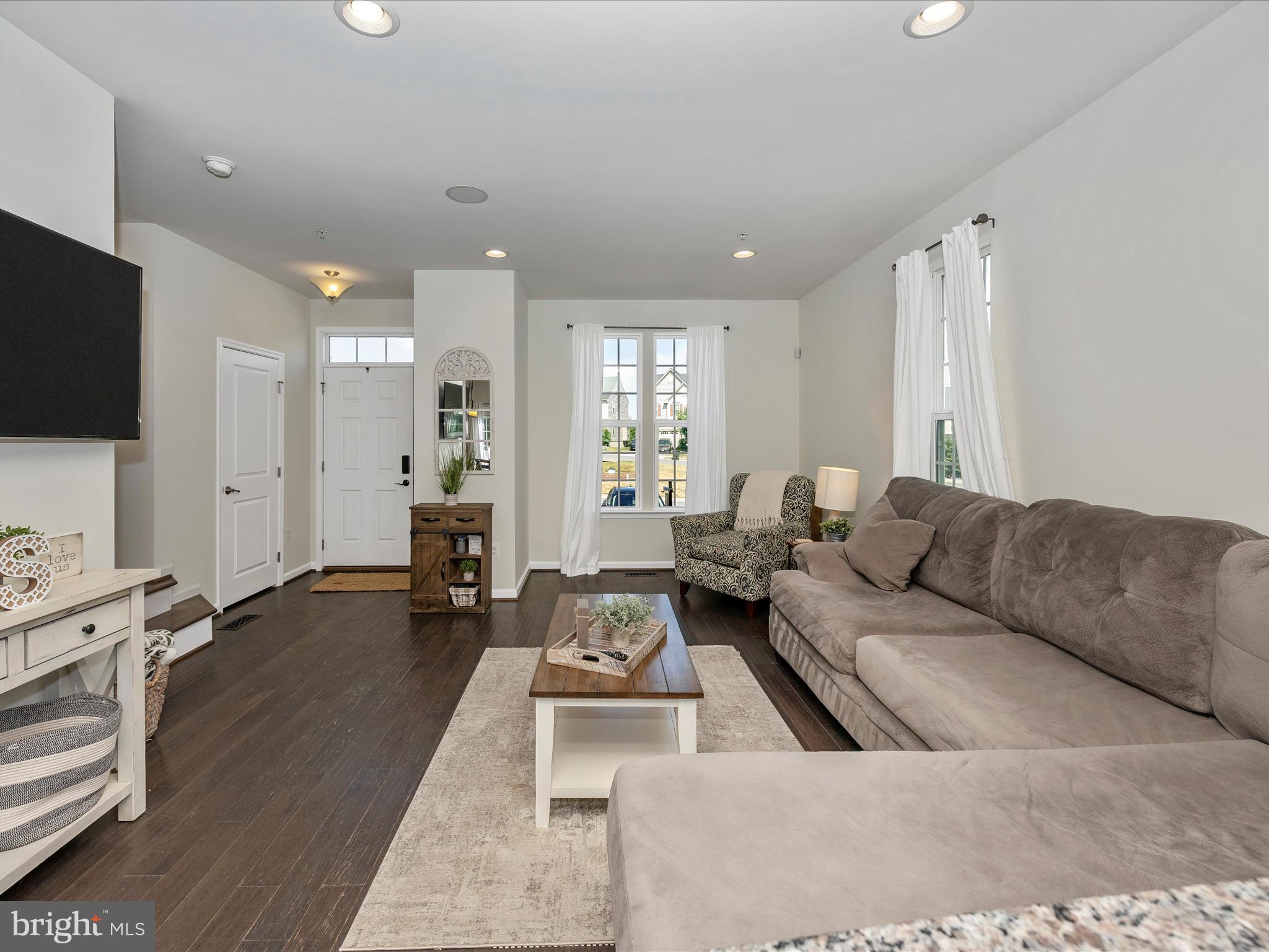 HOLLY RIDGE - Residential